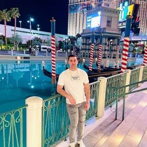 Meet your Posher, Abdul